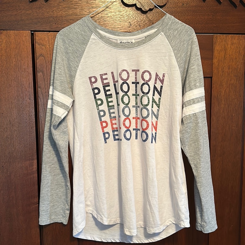 Peloton brand women’s medium long sleeve top
